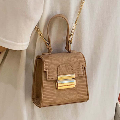 

Summer on the new texture of foreign gas 2019 new womens bag fashion shoulder chain high-capacity Tote bag