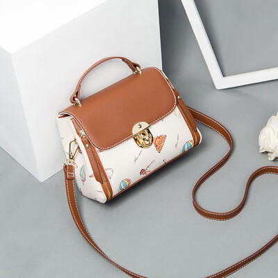 

Summer ins Super Fire Girls on Korean Single Shoulder Messenger Bag Fashion Joker Handheld Crossover