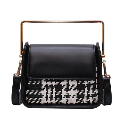 

Ins with the new paragraph on the new small bag female 2019 new summer tide Korean version of the wild Messenger shoulder chain shell shell bag