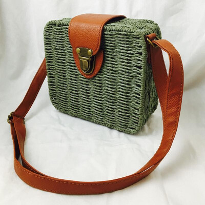 

Multicolor Candy Color Women Use Handmade Straw Bag Mini Size Shoulder Beach Crossbody Handbags for Girl