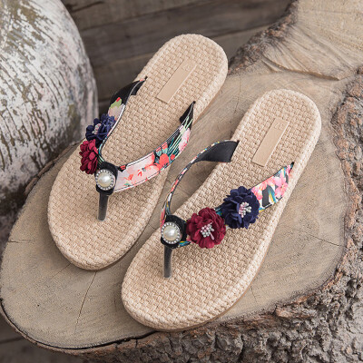 

Slippers for women to wear fashion flat flip-flops in summer non-slip holiday clip feet wet slippers