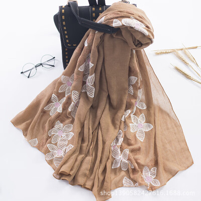 

2018 new autumn&winter ladies use lily national embroidery embroidery cotton&linen scarf shawl travel wholesale direct sales