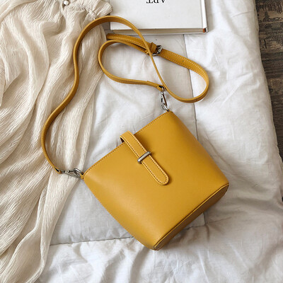 

Net red small bag female bag 2019 new tide Messenger bag wild ins shoulder bag summer small fresh bucket bag