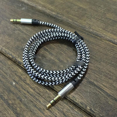 

Color Woven Audio Cable Metal Head 35mm AUX Car Audio Pair Recording Cable
