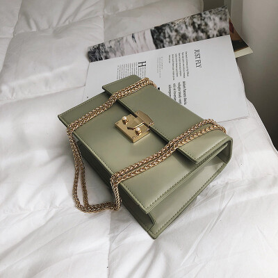 

Spring new chic bag female 2019 new Korean version of the wild single shoulder slung fashion chain texture small square bag