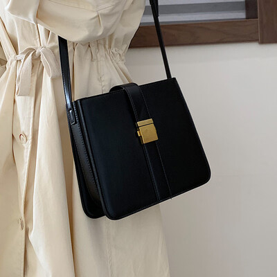 

Bag female 2019 new Korean version of the ladies briefcase OL professional commuter simple fashion shoulder slung big bag