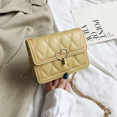 

Fashion simple rhombic chain shoulder small square bag 2019 new casual temperament wild heart-shaped lock buckle Messenger bag
