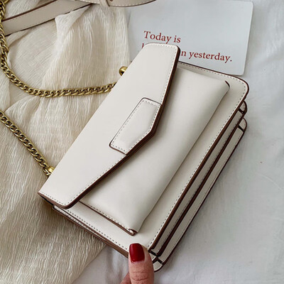 

In the summer of 2019 the new impingement small square bag fashion chain slanted bag with one shoulder bag