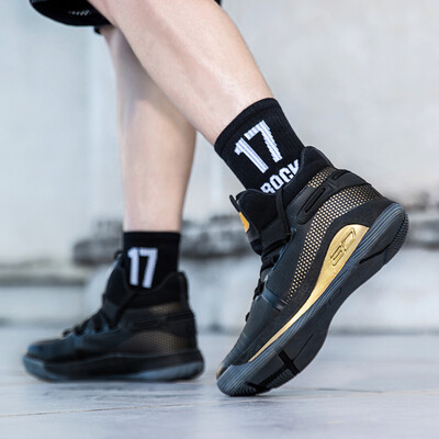 

Couple basketball shoes mens new non-slip boots shoes sneakers breathable wear high-top sneakers