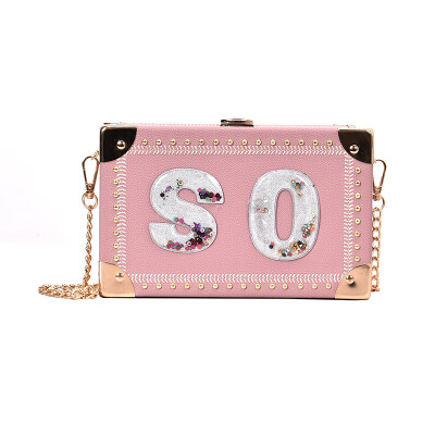 

Small Chain Box Messenger Bag 2019 New Womens Handbags Luxury Brand Designer Letter Small Fashion Rivet Shoulder Bag Sac a main