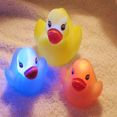 

1PCS Baby Bath Toys Rubber Duck Children Float Water Swimming Play Mini Small Educational Toys