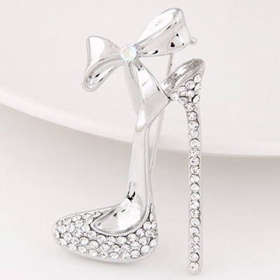 

2018 New Design Fashion Jewelry Rhinestone High Heeled Shoes Brooch King Crystal Brooches Pins For Women Wholesale
