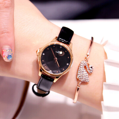 

Womens watch 2019 fashion dial water drill network celebrity watch female ins Fengsheng Department Douyin same student temperamen