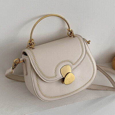 

Autumn womens bag new 2019 Korean version of small fresh oblique bag with a single - shoulder chain bag