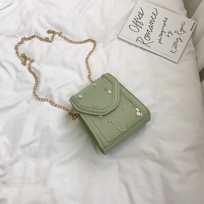 

Small fresh fairy fashion embroidered chain crossbody bag 2019 summer new temperament wild shoulder mobile phone bag