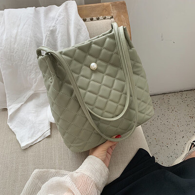 

Womens bag new European&American tide bucket bag pearl decorative rhombic shoulder slung portable bag