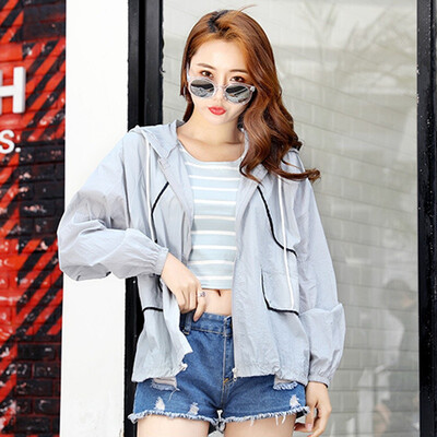

2019 New Summer Fashion Rainbow Color Sunscreen Anti-UV Womens Hooded Jacket Thin Breathable Beach Zipper Sunscreen Clothing