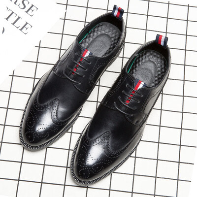 

Explosion models tide shoes British retro casual shoes mens Korean version with pointed shoes breathable Bullock mens shoes