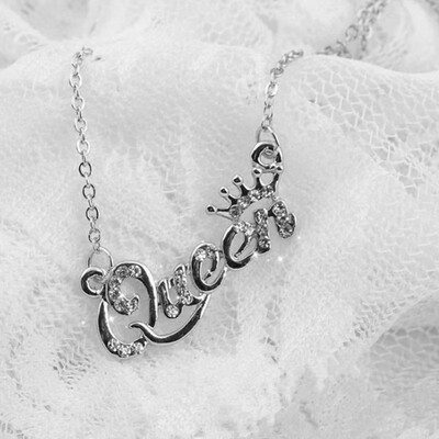 

Sale Crystal Queen Letter Pendant Necklace Adjustable 2018 New Girls Rose Golden Letter Necklace Jewelry Drop Shipping