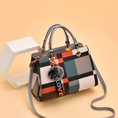 

2019 spring new womens bag ladies bag European&American fashion big bag female shoulder slung handbag