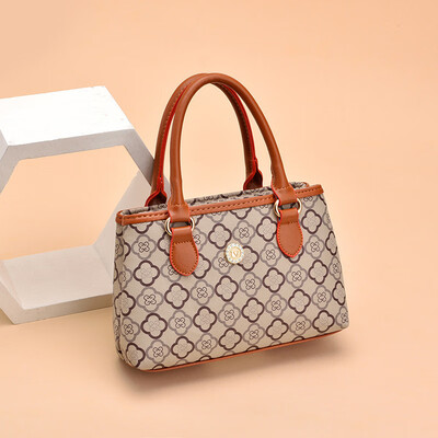 

2019 Europe&the United States new womens bag spring wild simple ladies bag handbag small bag shoulder bag