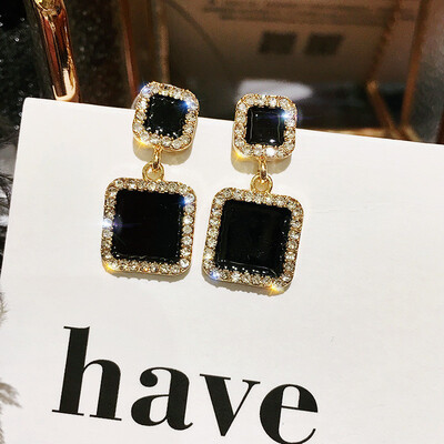 

2019 New Shell Earrings For Women Gold Color Round Geometric Drop Pearl Shell Earrings Summer Beach Ladies Fashion Jewelry Gift