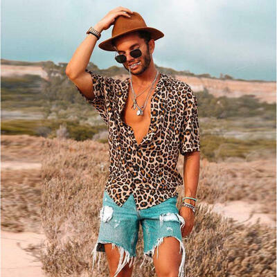 

Mens Short Sleeve Leopard Loose Shirt Casual Shirt Breathable Soft V-Neck Top