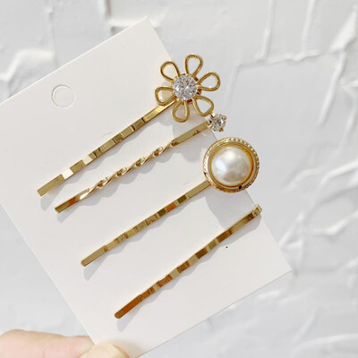 

4pcs Popular Womens Pearl Button Hairpin Summer Out Headdress Good-Looking