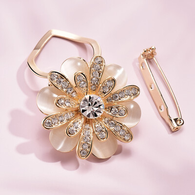 

T-shirt corner scarf buckle brooch ladies accessories