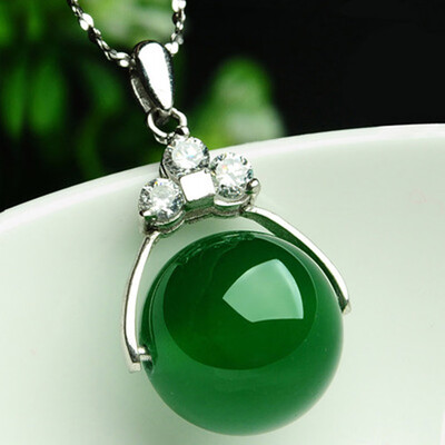 

Crystal Semi-Precious Stone Teardrop Green\Red Agate Pendant Transfer beads not include necklace
