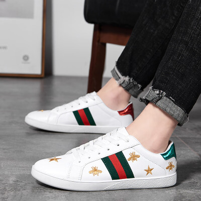 

Little bee small white shoes embroidered flat Korean version of the single shoes mens sports casual shoes couple white shoes cross-border large size