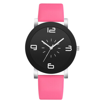 

RM Casual Fashion Monochrome Simple Digital Scale Disc Belt Strap Ladies Watch