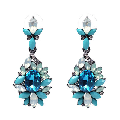 

AOTEMAN Whoelsale 2019 Good Quality Trend Fashion Crystal Stud Earring Vintage Statement Fashion Earring For Women C2209