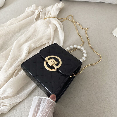 

2019 new fashion temperament rhombic chain shoulder Messenger bag female casual simple wild pearl handbag