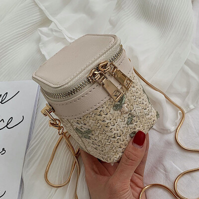 

New womens bag summer small fresh fashion lace embroidery chain bag new 2019 woven oblique satchel bag