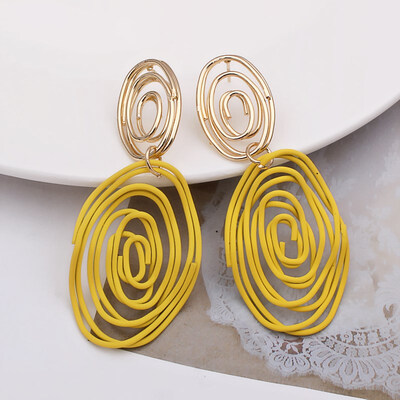

Hot Sale Round Triangle Heart Drop Earrings Green Color Wire Spiral Earrings Metal Maze Exaggerated Party Jewelry Pendientes