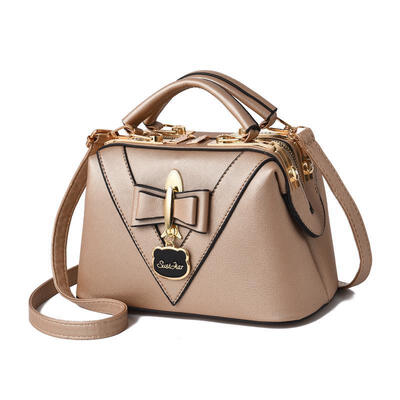 

Small bag 2019 summer new wave female bag Korean version of the fresh fashion single shoulder Messenger steel clip small bag