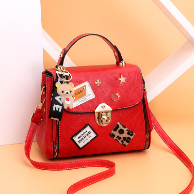 

Womens bag 2019 new womens bag small square bag Korean version of the cool fashion womens bag shoulder Messenger bag cross-border