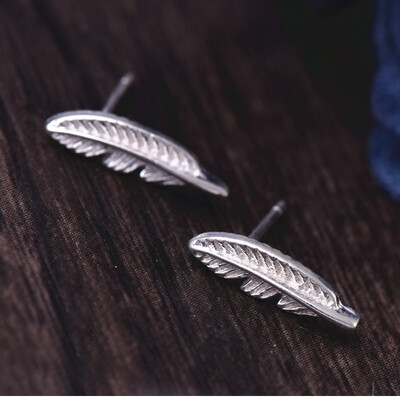 

2017 Exquisite Leaf Vintage Jewelry Beautiful Beautiful Stud Earrings Pen for Women