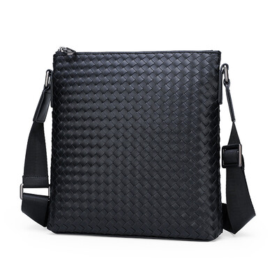 

New mens bag Korean casual mens shoulder bag cowhide woven diagonal leather computer bag