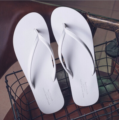 

Couple flip-flops mens&womens beach shoes non-slip personality clip feet slippers Korean students wear mens slippers