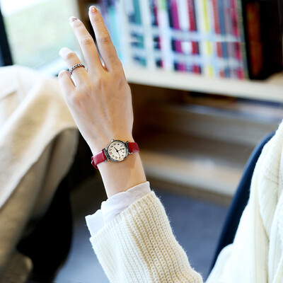 

Ins Han Feng chic Simple Korean Retro Art Watch Female Middle School Students Leisure Temperament Academic Style Waterproof
