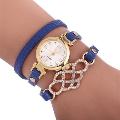 

2018 Simple Leather Souvenir Ladies WristWatch Fashion Casual Diamond Womens Watch Beautiful Temperament Fashionable clock D