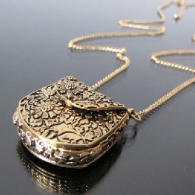 

Vintage Bag Shape Carved Bronze Locket Pendant Long Chain Sweater Necklace