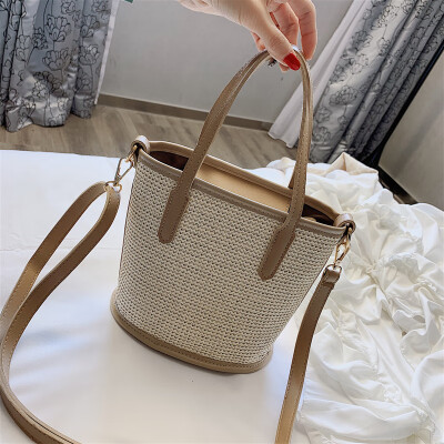 

Net red summer vacation bag female bag 2019 new wave Korean version of the wild Messenger bag fashion straw portable bucket bag