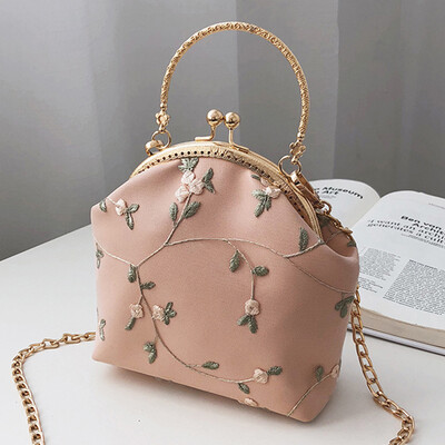 

Small bag female 2019 new Korean portable shoulder bag stylish Messenger bag Joker shell bag