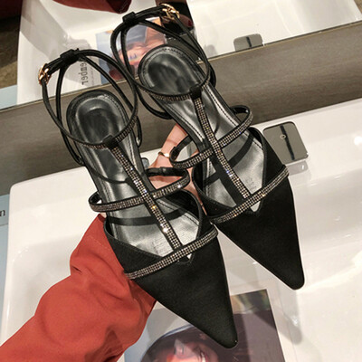 

Flat-soled sandals Fairy Wind Summer Korean version Baitao Baotou Water Drill Ribbon Roman Shoe Tide