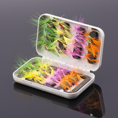 

32pcs Fly Fishing Lure Flies Trout Lures DryWet Flies Nymphs 10 hook Ice Fishing Lures Artificial Bait with Pesca Box