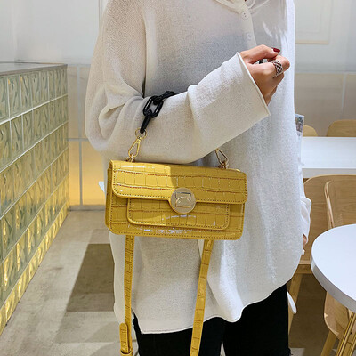 

French small bag female 2019 new wave Korean version of the wild stone pattern texture Messenger bag small fashion bag