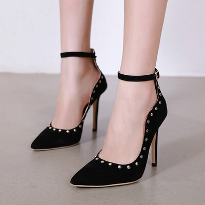 

2019 new designer luxury womens shoes Sexy Pointed Toe pumps black Buckle rivets nude heels dress wedding shoes Dropshipping
